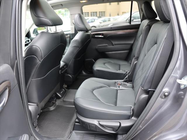 2023 Toyota Highlander Platinum