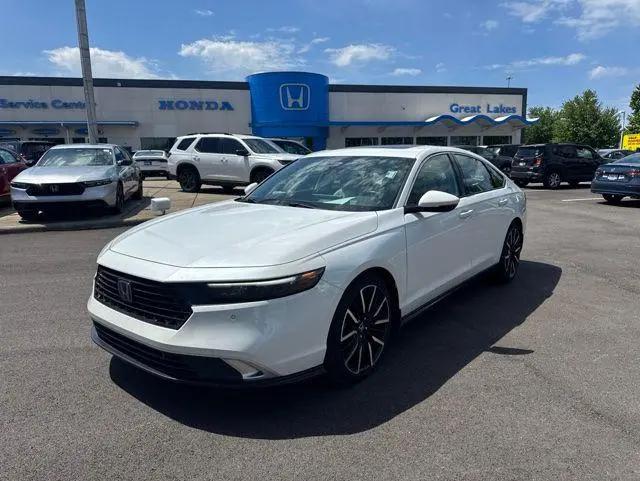 2023 Honda Accord Hybrid Touring for sale in Elyria, OH