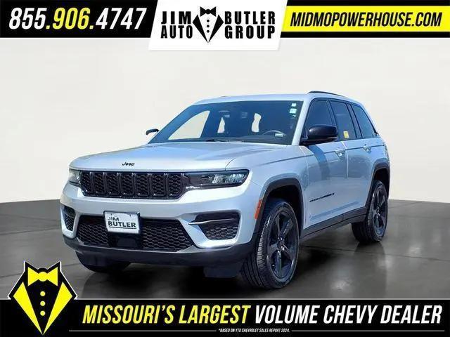 2023 Jeep Grand Cherokee Altitude X 4x4 for sale in Linn, MO