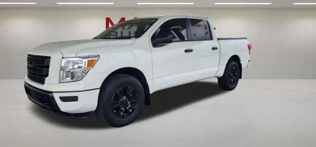 2024 Nissan Titan Crew Cab SV 4x4 for sale in D'lberville, MS