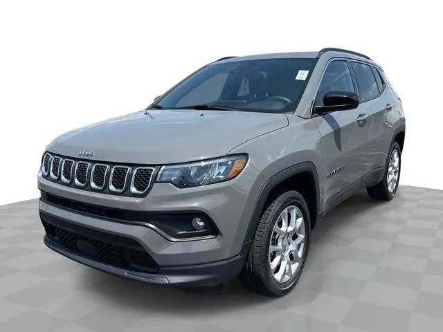 2023 Jeep Compass Latitude Lux FWD for sale near Columbus, OH
