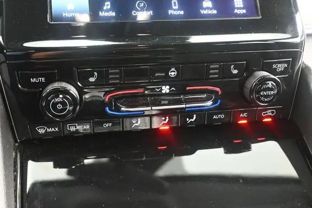 2023 Jeep Grand Cherokee L Laredo 4x4