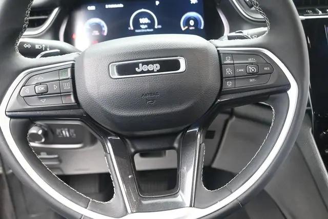 2023 Jeep Grand Cherokee L Laredo 4x4