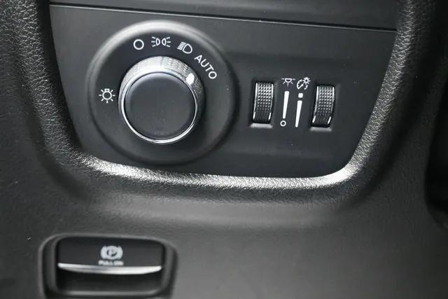 2023 Jeep Grand Cherokee L Laredo 4x4