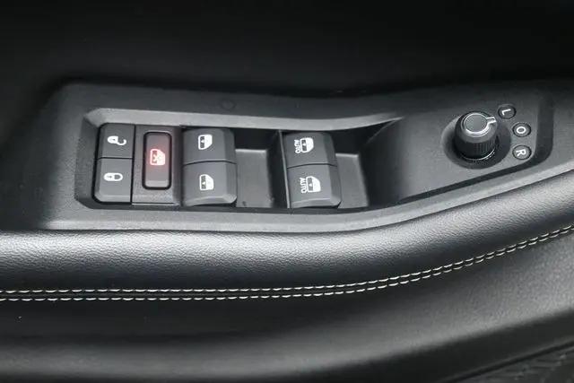 2023 Jeep Grand Cherokee L Laredo 4x4