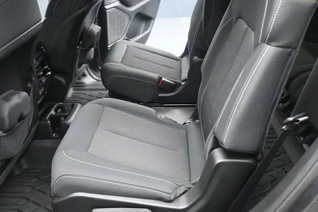 2023 Jeep Grand Cherokee L Laredo 4x4