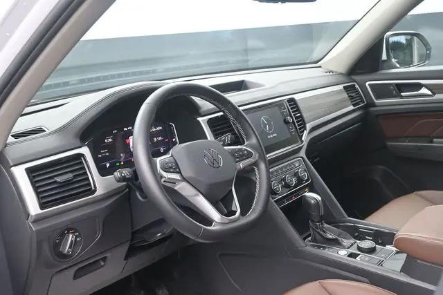 2023 Volkswagen Atlas 2.0T SEL