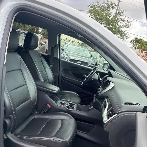 2022 GMC Terrain FWD SLT