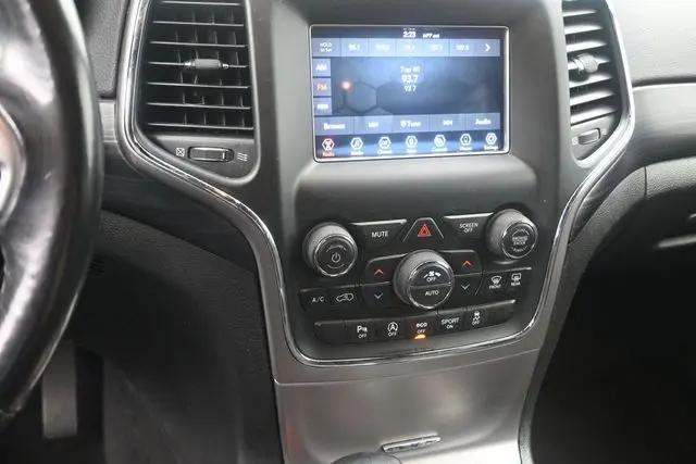2021 Jeep Grand Cherokee Laredo E 4x2
