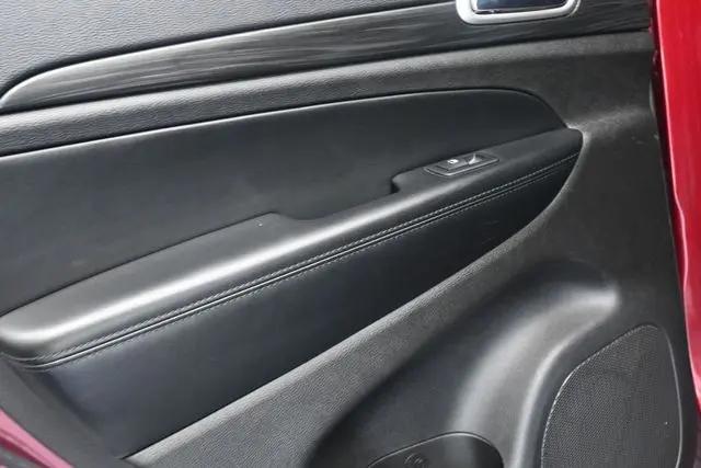 2021 Jeep Grand Cherokee Laredo E 4x2
