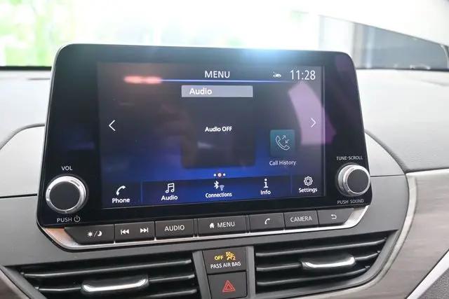 2025 Nissan Altima SV FWD