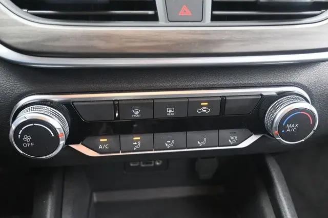 2025 Nissan Altima SV FWD
