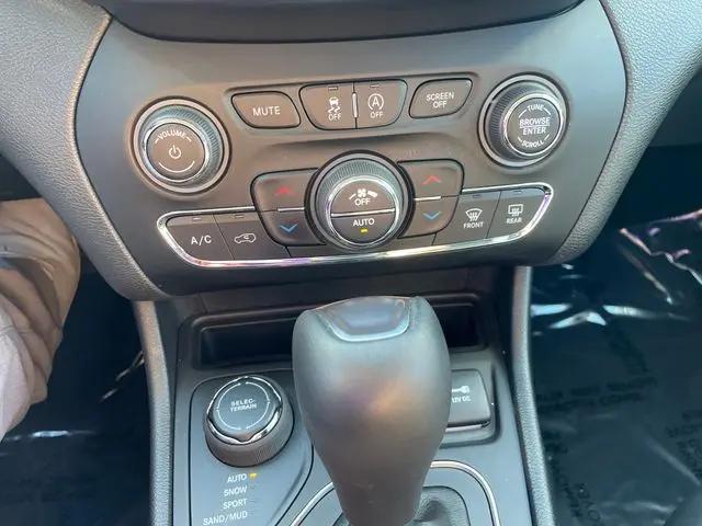 2021 Jeep Cherokee Latitude Lux 4x4