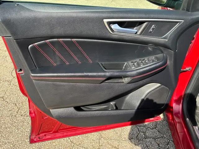 2022 Ford Edge ST-Line
