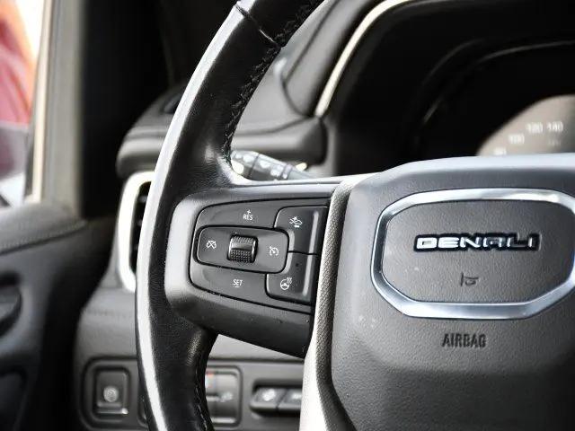 2022 GMC Yukon 4WD Denali
