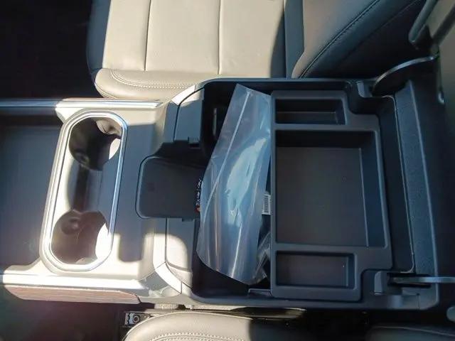 2026 GMC Sierra 2500HD Crew Cab, Standard Bed, SLT, 4WD
