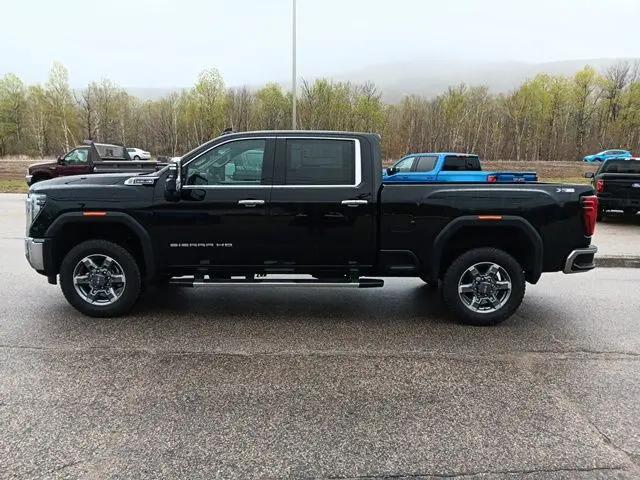 2026 GMC Sierra 2500HD Crew Cab, Standard Bed, SLT, 4WD