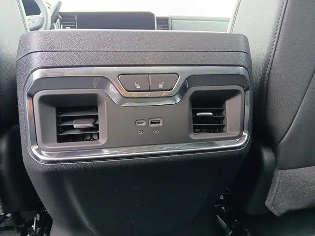 2026 GMC Sierra 2500HD Crew Cab, Standard Bed, SLT, 4WD