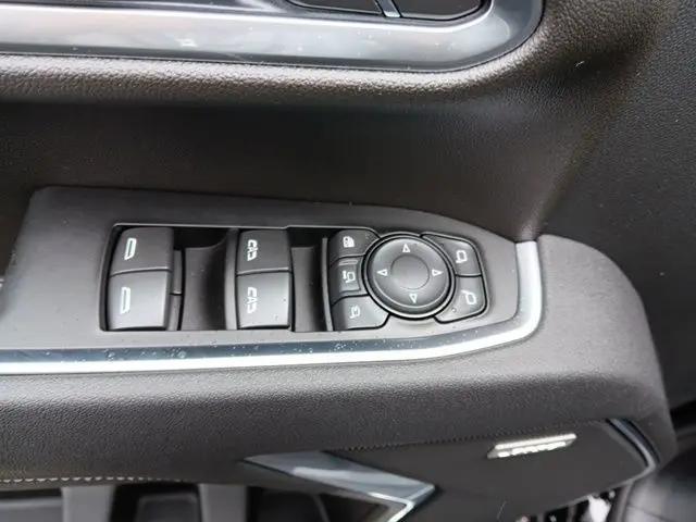 2026 GMC Sierra 2500HD Crew Cab, Standard Bed, SLT, 4WD