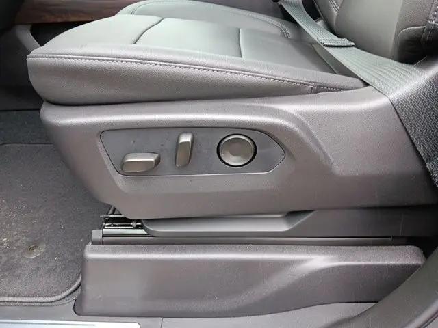 2026 GMC Sierra 2500HD Crew Cab, Standard Bed, SLT, 4WD