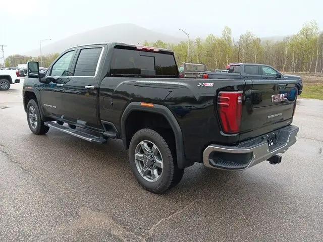 2026 GMC Sierra 2500HD Crew Cab, Standard Bed, SLT, 4WD