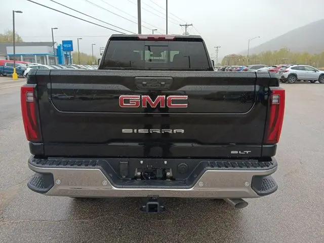 2026 GMC Sierra 2500HD Crew Cab, Standard Bed, SLT, 4WD