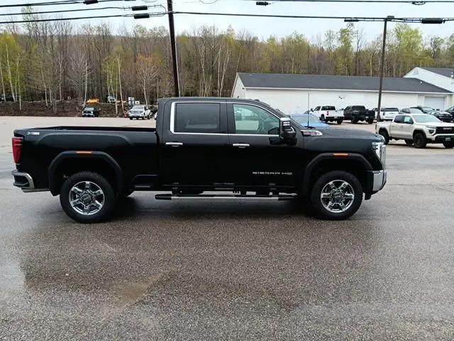 2026 GMC Sierra 2500HD Crew Cab, Standard Bed, SLT, 4WD