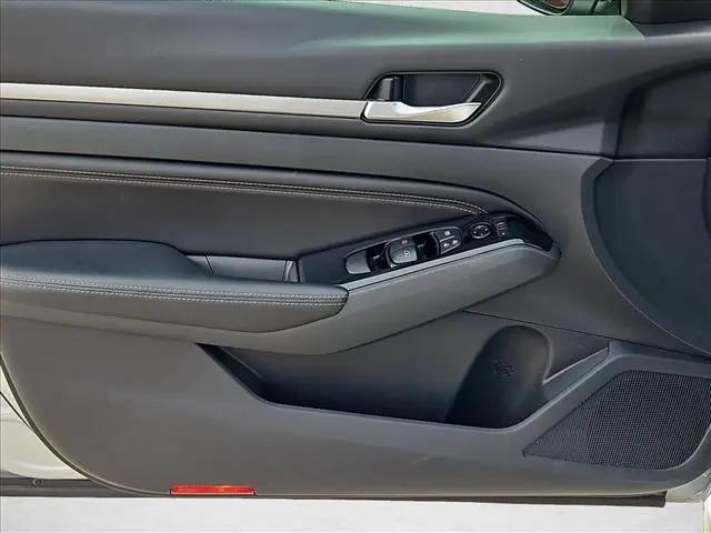 2021 Nissan Altima SL FWD