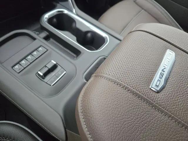 2026 GMC Sierra 2500HD Crew Cab, Standard Bed, Denali, 4WD
