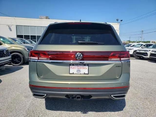 2026 Volkswagen Atlas SE with Technology