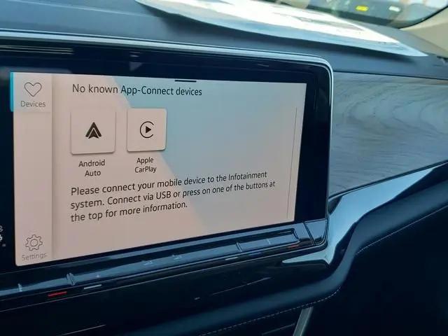 2026 Volkswagen Atlas SE with Technology