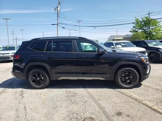 2026 Volkswagen Atlas Peak Edition