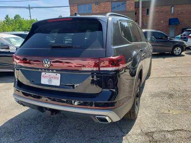 2026 Volkswagen Atlas Peak Edition