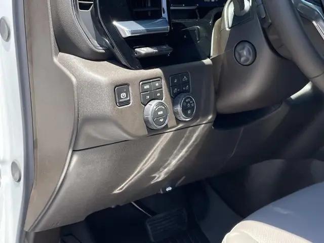 2026 Chevrolet Silverado 1500 4WD Crew Cab Short Bed LTZ
