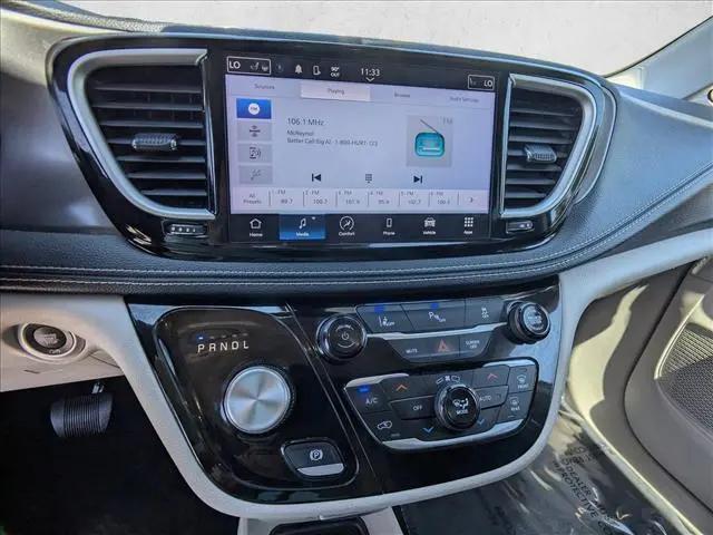 2023 Chrysler Pacifica Hybrid Touring L