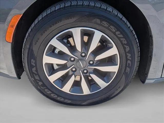 2023 Chrysler Pacifica Hybrid Touring L