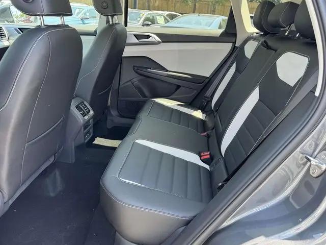 2026 Volkswagen Taos SEL