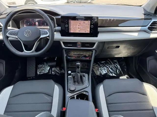 2026 Volkswagen Taos SEL