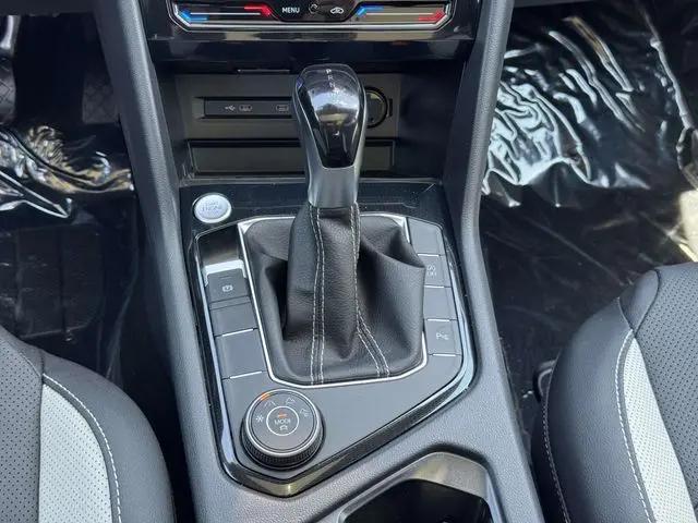 2026 Volkswagen Taos SEL