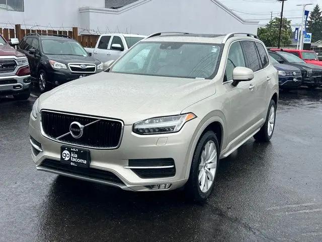 2016 Volvo XC90 T6 Momentum