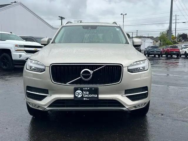 2016 Volvo XC90 T6 Momentum