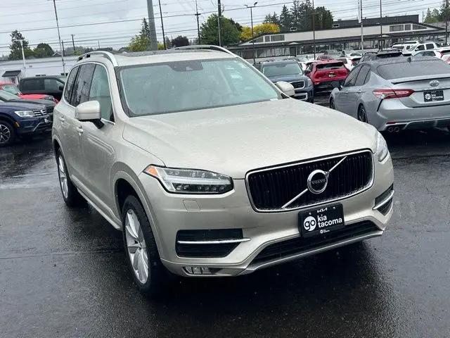 2016 Volvo XC90 T6 Momentum