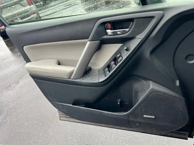 2016 Subaru Forester 2.5i Touring