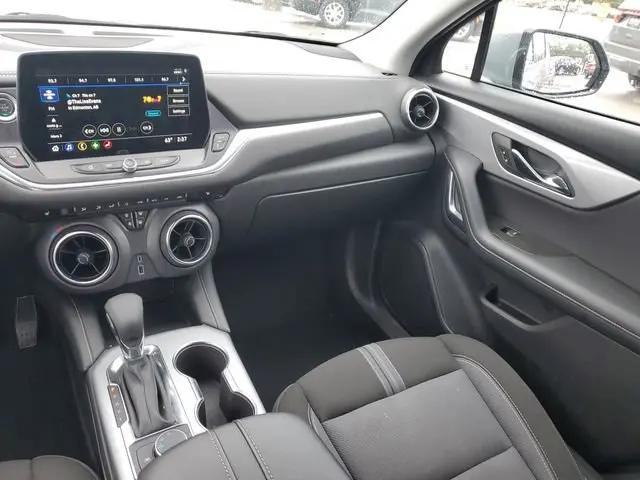 2025 Chevrolet Blazer FWD 2LT