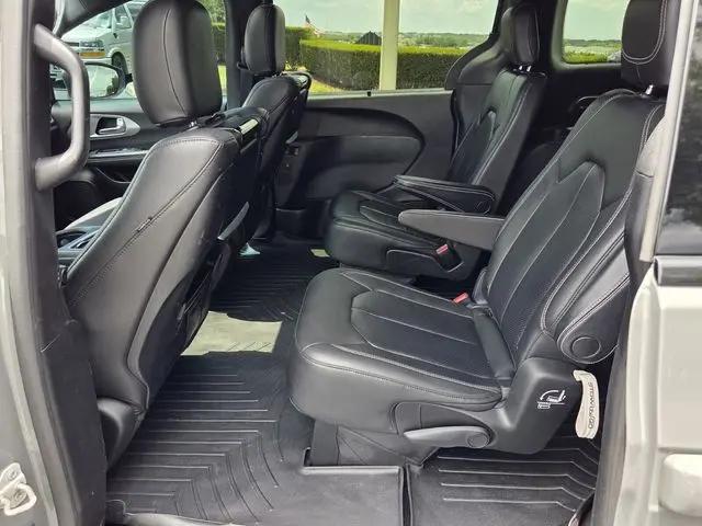 2020 Chrysler Pacifica Touring L Plus