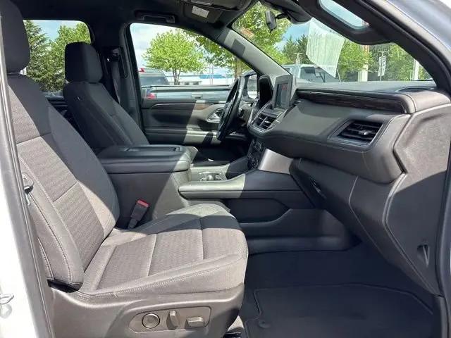2022 Chevrolet Suburban 4WD LS
