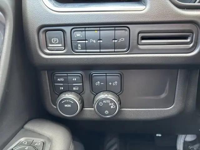 2022 Chevrolet Suburban 4WD LS