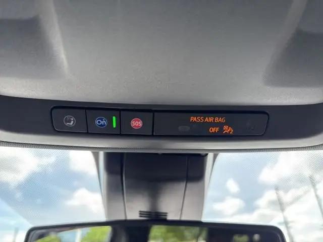 2022 Chevrolet Suburban 4WD LS
