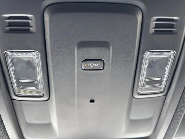 2022 Chevrolet Suburban 4WD LS