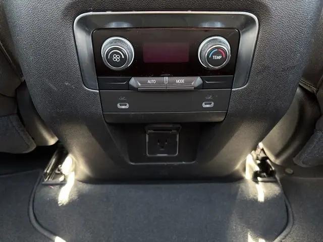 2022 Chevrolet Suburban 4WD LS